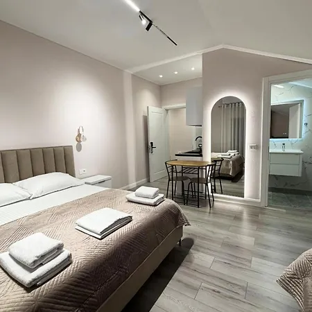 Rent Alvin - Luxury Near The Pogradec