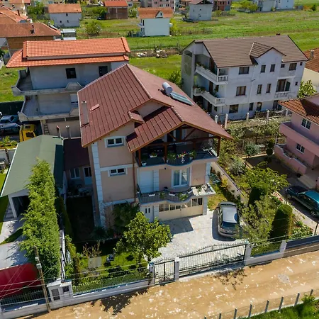 Lejlighed Rent Alvin - Luxury Near The Pogradec