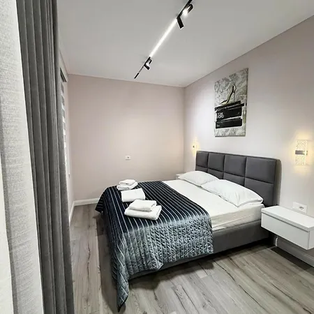 Rent Alvin - Luxury Near The Appartement