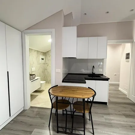 Rent Alvin - Luxury Near The Lejlighed Pogradec
