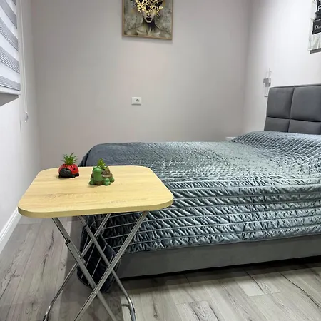 Rent Alvin - Luxury Near The Appartement